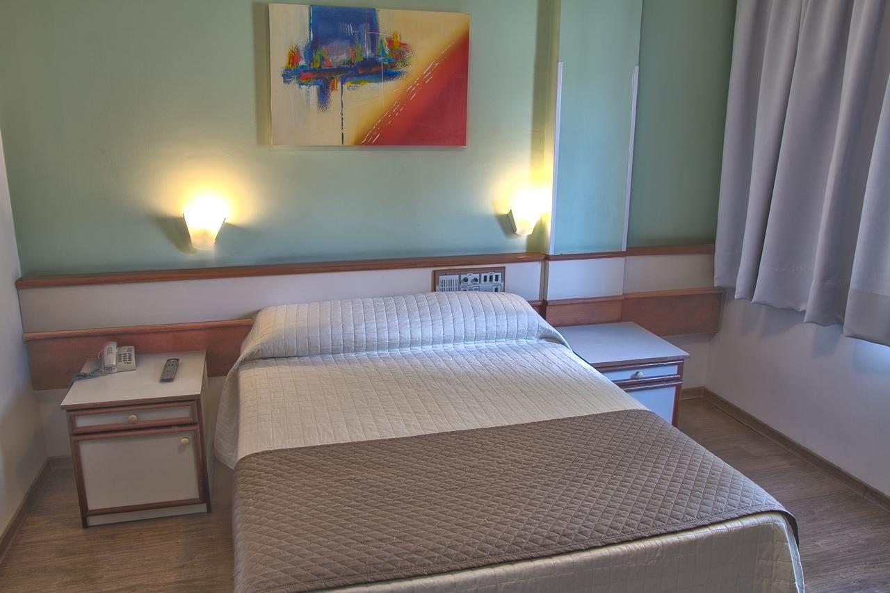 Hotel Gracher Praia Balneário Camboriú الغرفة الصورة